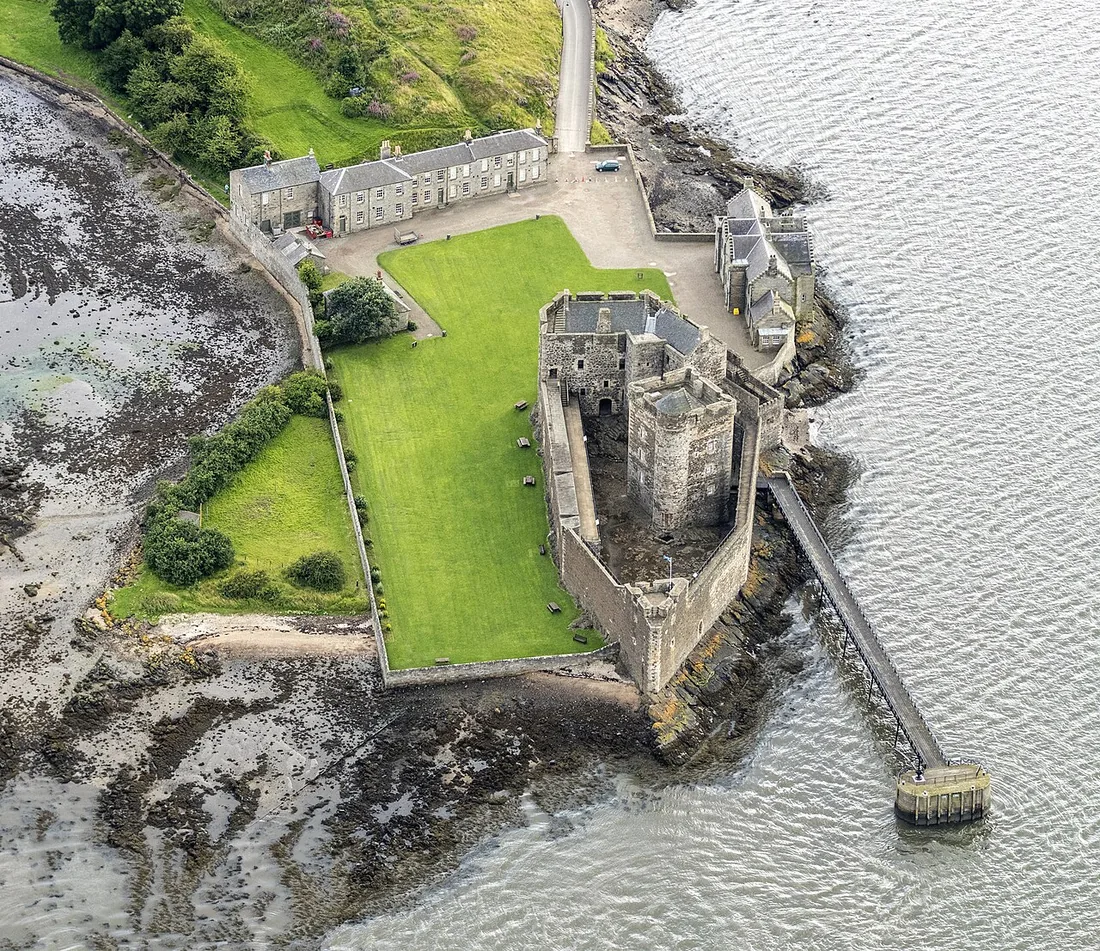 Exterior view of Blackness Castle